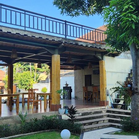 Dalia Budget Hotel Senggigi Exterior foto