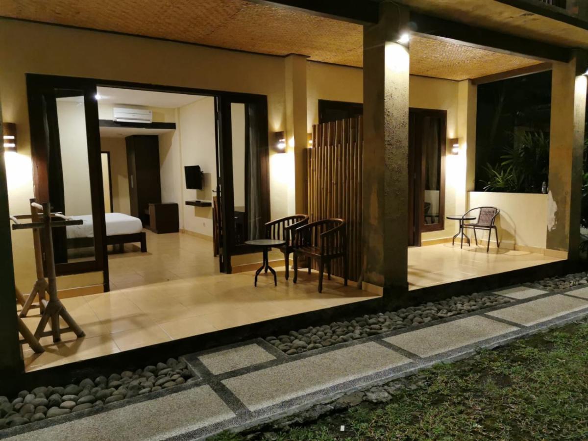 Dalia Budget Hotel Senggigi Exterior foto